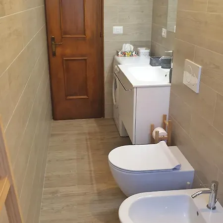 110mq Zona Terme Posto Auto Privato Apartment